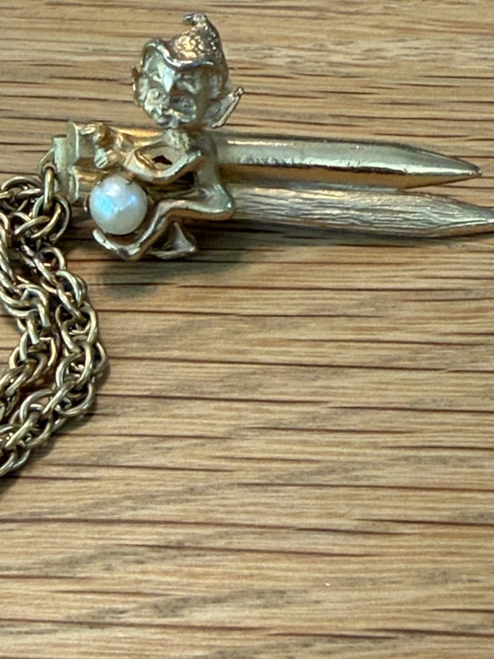 VTG Sweater Guard Gold-Tone Double Rope Chain w/ Real Pearl Accents & Elves